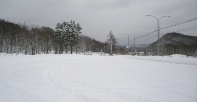 Autoparkplatz in Ochiai