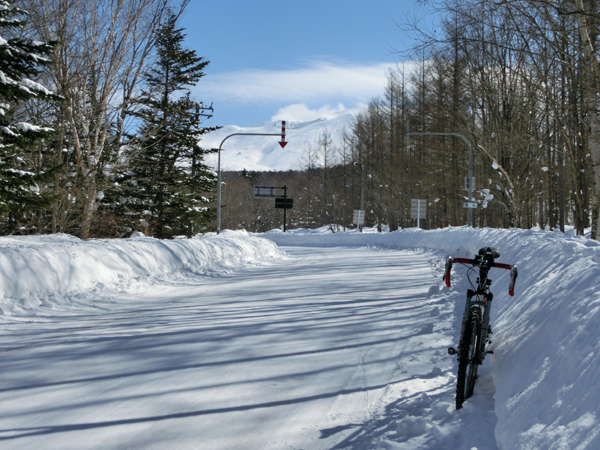 K's bike and the Mt.Tokachidake