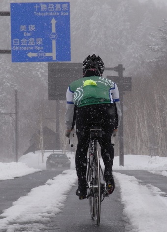 Mr.Suzuki on the climb