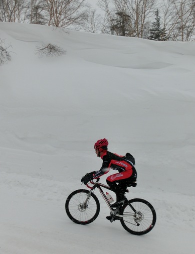 K and the snow wall