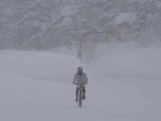 Sig.Suzuki alla stazione termale del Mt.Tokachidake