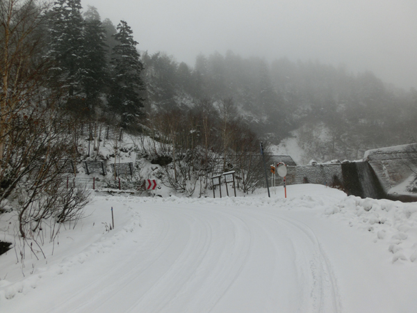 Route couverte de neige