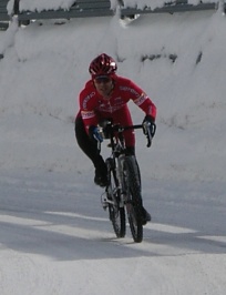 Tesseract on the descent of the Kenashi Pass