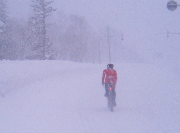 Tesseract sur le Col de Kenashi dans le blizzard