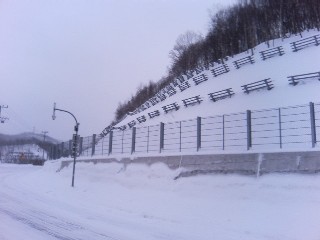 Avalanche fences