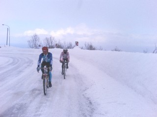 Steigung vom Kenashipass im Winter