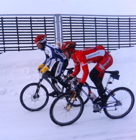 Mr.Takahashi and Tesseract at the Tohmaru Pass