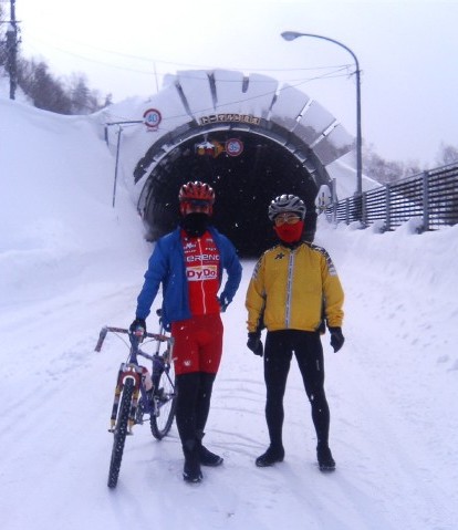 Tesseract and Dr.K at the Tohmaru Pass