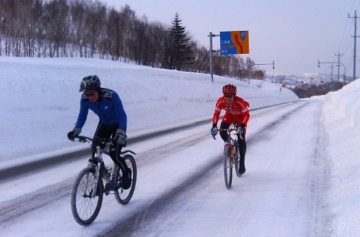 M.Hiratsuka et Tesseract sur le Col de Kenashi