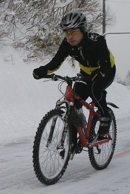 Dr.K on the ascent of the Kenashi Pass