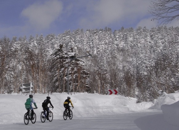 Dr.Zen, Dr.K and Mr.Suzuki on the climb