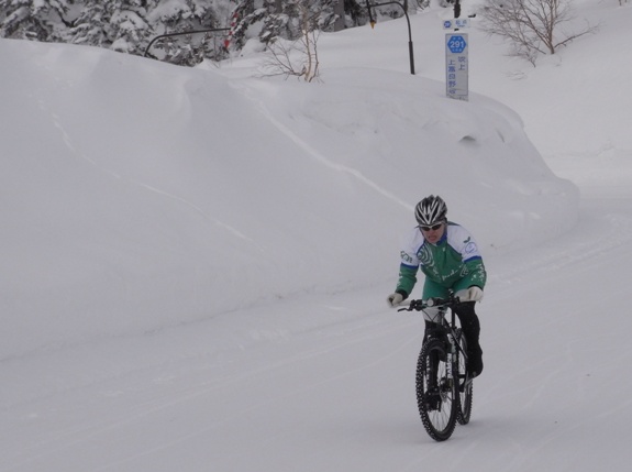 Mr.Suzuki on the climb