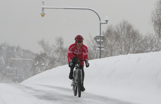 Tesseract on the Second Kenashi Pass