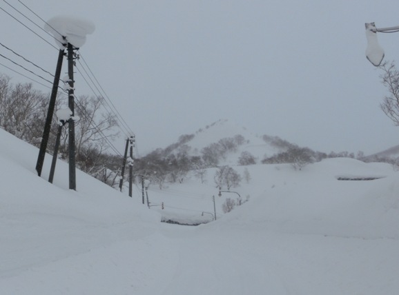 Strada verso la stazione termale di Goshiki