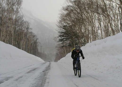 Dr.K on the descent of the Mt.Teine