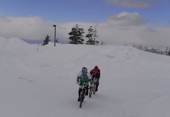 M.Suzuki et K à la station thermale du Mt.Tokachidake