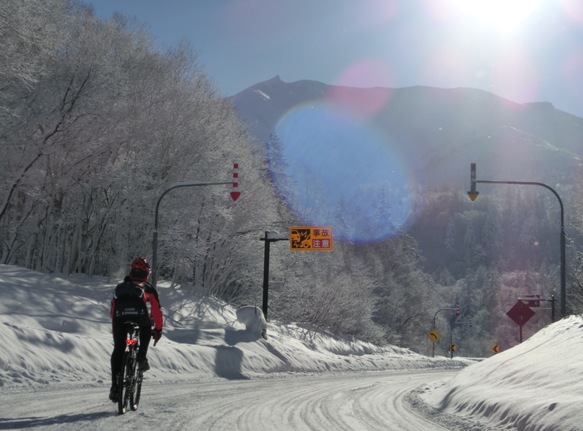 K, Mt.Furanodake and diamond dust